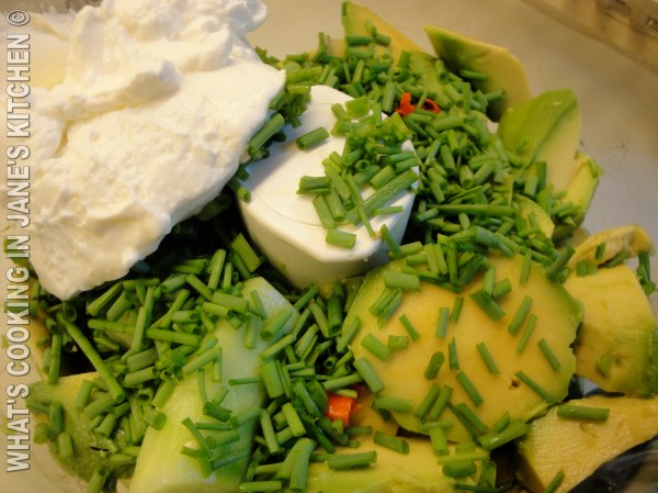 Avocado And Cucumber Soup