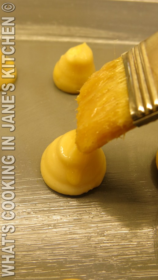 Profiterolles Au Chocolat