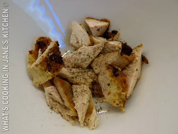 Avocado, Asparagus, Broccoli and Roast Chicken Salad ©