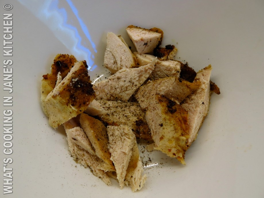 Avocado, Asparagus, Broccoli and Roast Chicken Salad ©