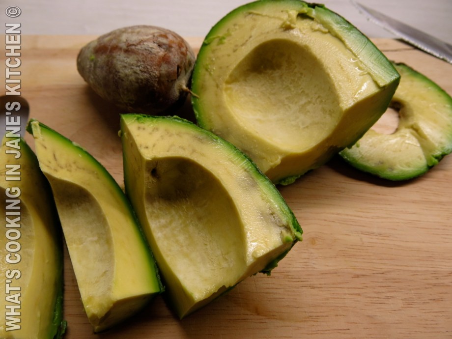 Avocado, Asparagus, Broccoli and Roast Chicken Salad ©