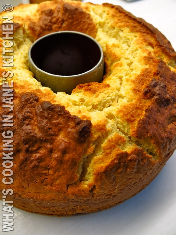 Greek Yogurt Cake ©