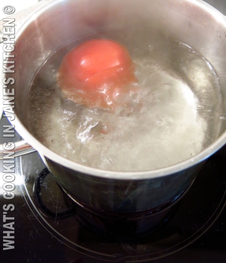 Skinning and De-Seeding Tomatoes ©