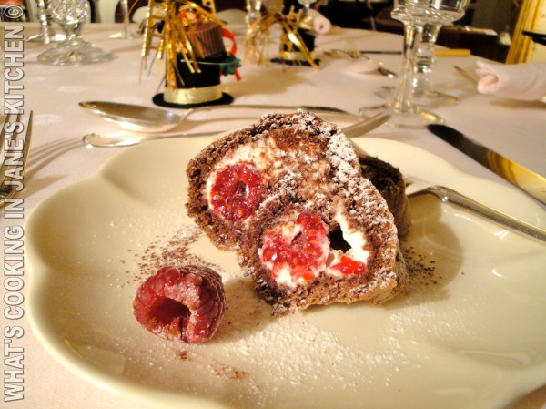 Chocolate And Raspberry Roulade ©