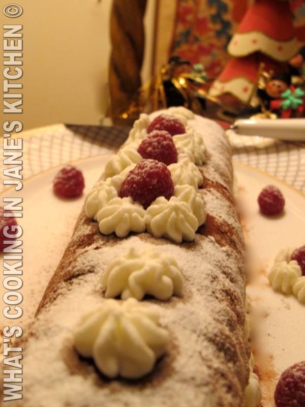 Chocolate And Raspberry Roulade ©