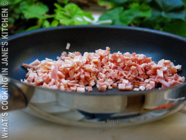Spinach Pepper And Bacon Salad ©