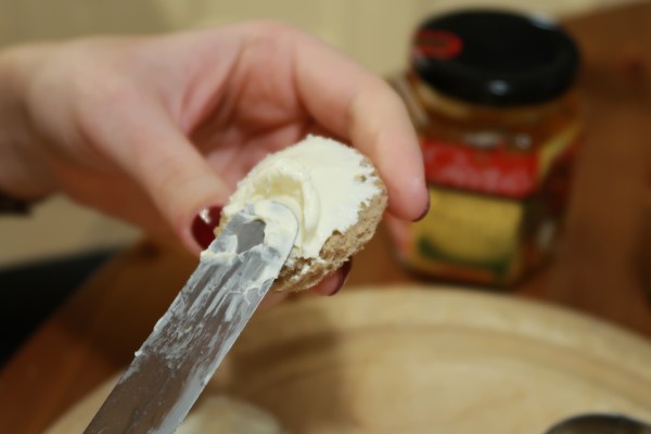 Cream Cheese And Chutney Canapés ©