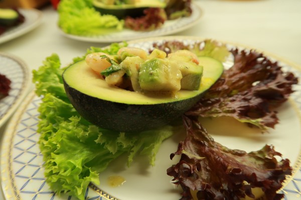 Avocado And Spicy Prawns ©