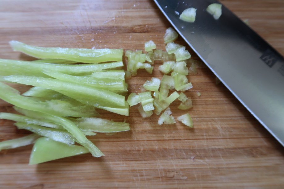 Turkish Baked Eggs Tomato And Pepper Sauce ©