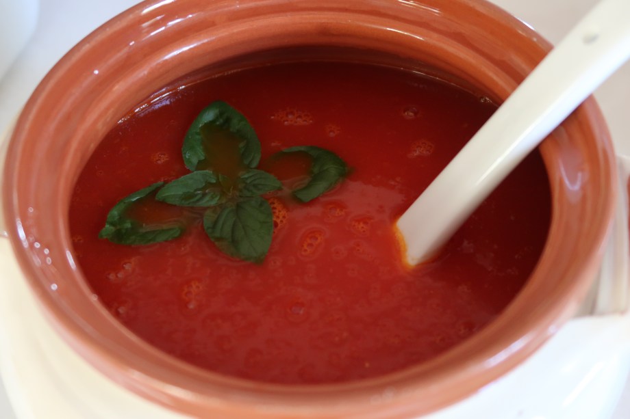 Summer Chilled Tomato Ginger Coriander And Lemon Grass Soup ©